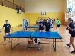 Rok szkolny 2024-2025 - 031 - Igrzyska Mêodzie╛y Szkolnej - tenis stoêowy